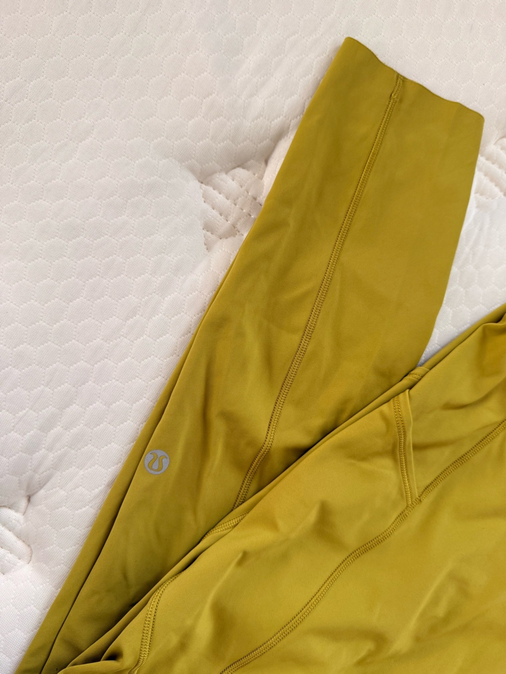 lululemon athletica Lululemon fast and free 6 HR 25” Tight - Picture 2 of 6